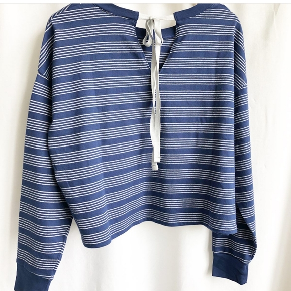 Levi’s striped sweatshirt - Picture 3 of 3